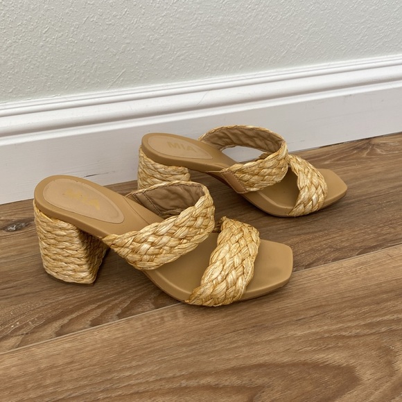 MIA Felicity Sandals 8 - Picture 3 of 7